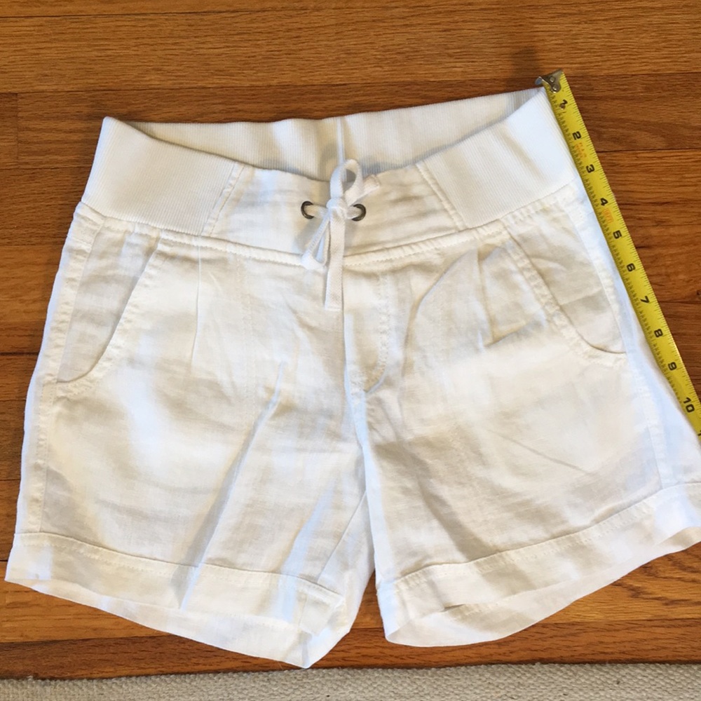Athleta Linen White Shorts with Pockets Size 0